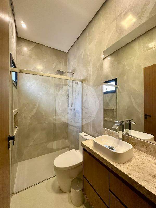Casa em Condomínio à venda no Quinta da Mata: