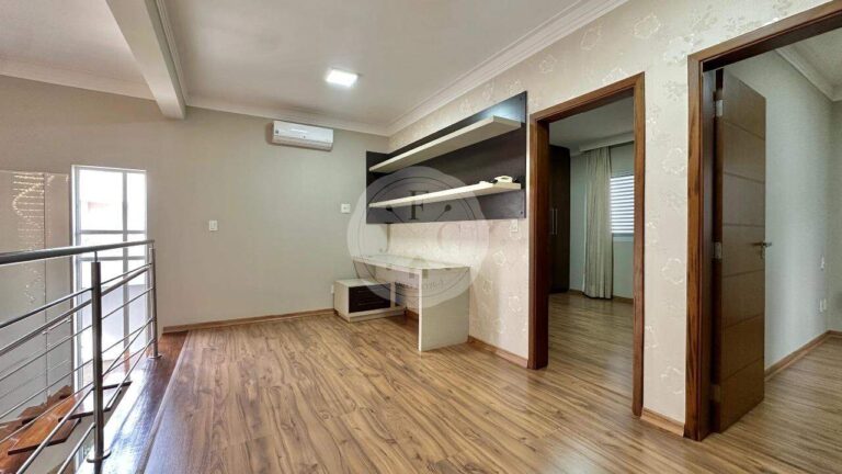 Casa em Condomínio para aluguel no Recreio das Acácias: