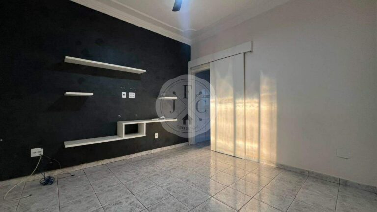 Casa à venda no Jardim Centenário: