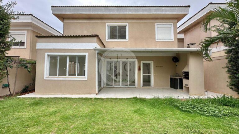 Casa em Condomínio à venda no Vila do Golfe:
