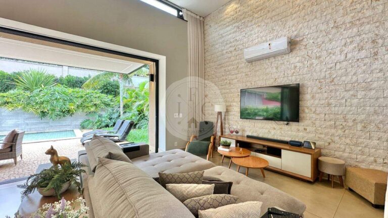 Casa em Condomínio para aluguel no Residencial e Empresarial Alphaville: