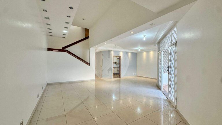 Casa para aluguel no Alto da Boa Vista: