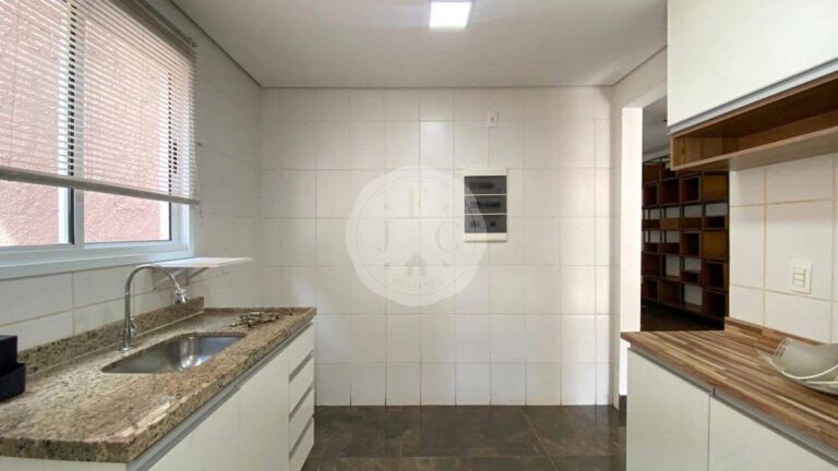 Casa em Condomínio para aluguel no Vila do Golfe: