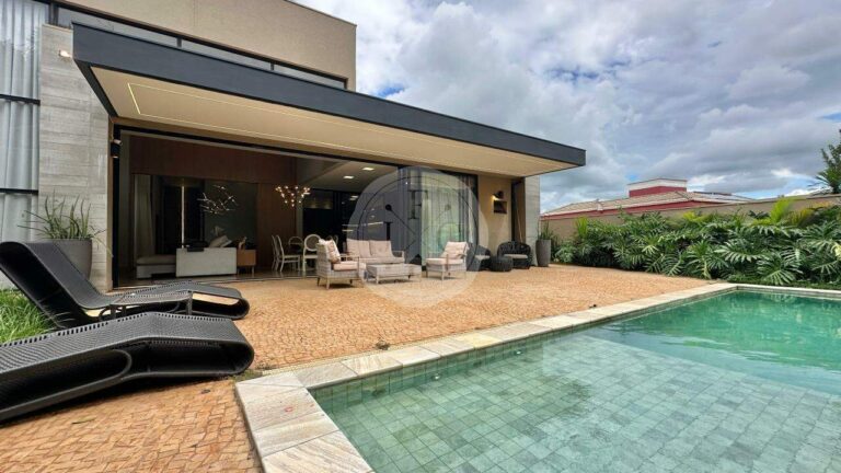 Casa em Condomínio para aluguel no Residencial e Empresarial Alphaville: