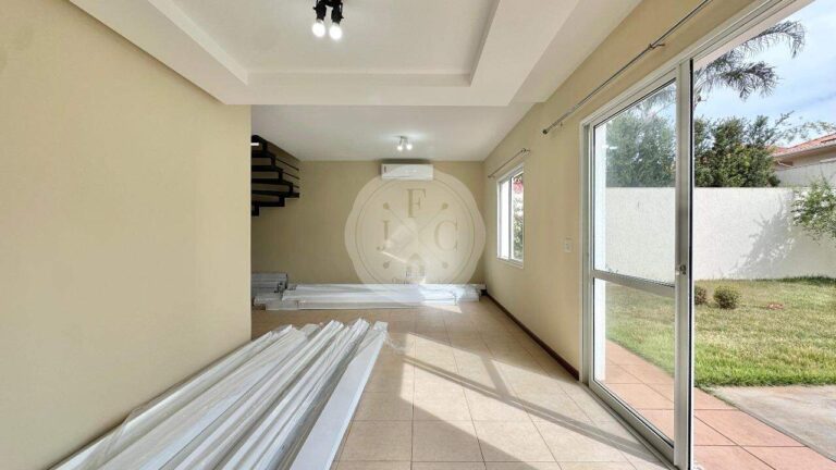 Casa em Condomínio para aluguel no Recreio das Acácias: