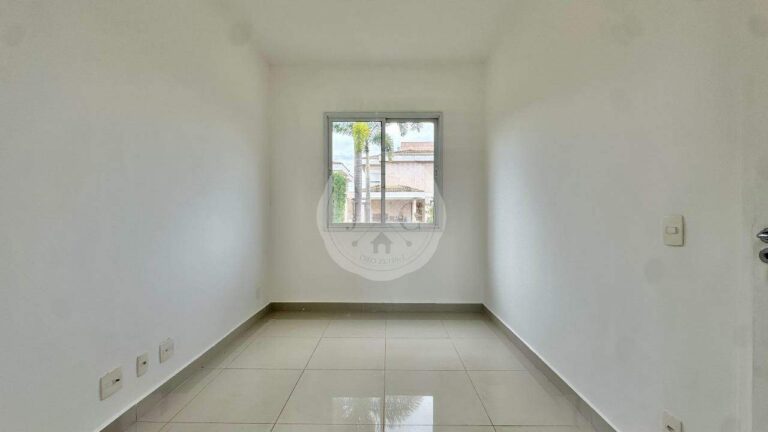Casa em Condomínio à venda no Vila do Golfe: