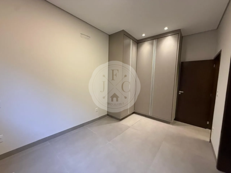 Casa em Condomínio à venda no Vila do Golfe: