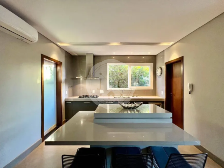 Casa em Condomínio à venda no Residencial e Empresarial Alphaville: