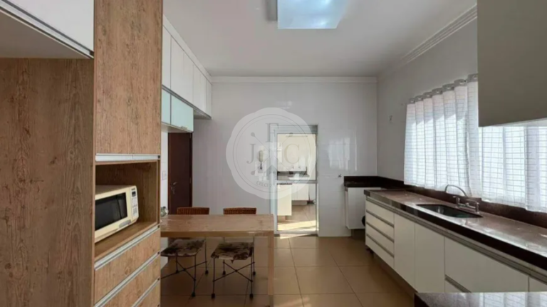 Casa em Condomínio para aluguel no Condomínio Pitangueiras: