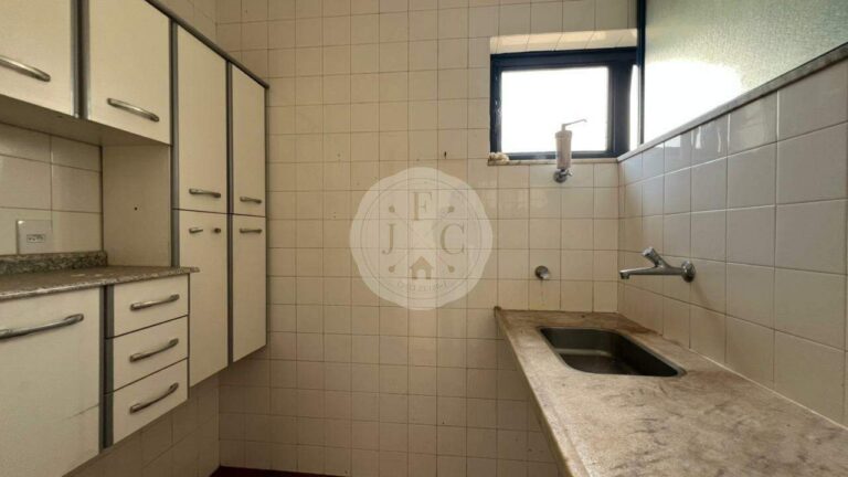 Apartamento à venda no Centro: