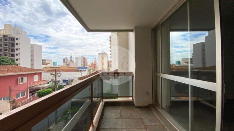 Apartamento à venda no Centro: