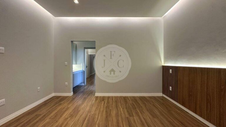 Casa em Condomínio para aluguel no Residencial e Empresarial Alphaville: