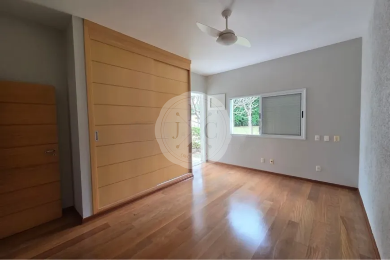 Casa em Condomínio para aluguel no Jardim Canadá: