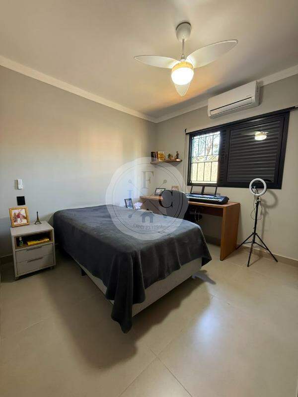 Casa à venda no Jardim Castelo Branco: