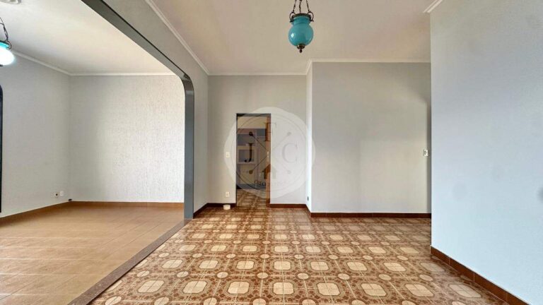 Casa para aluguel no Jardim Mosteiro: