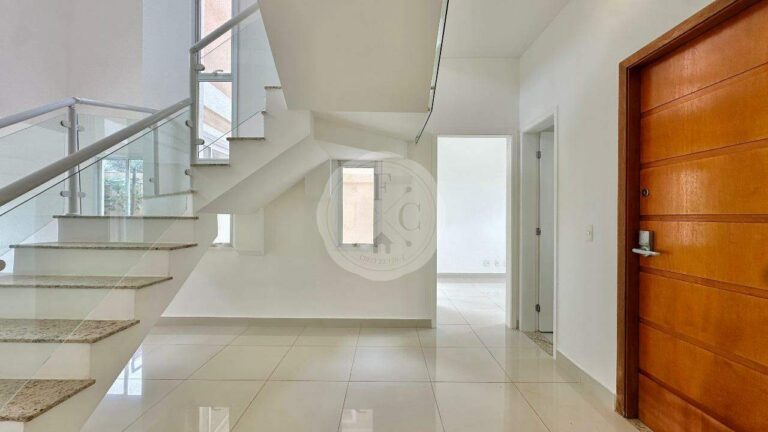 Casa em Condomínio para aluguel no Vila do Golfe: