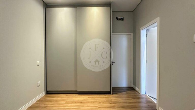 Casa em Condomínio para aluguel no Residencial e Empresarial Alphaville: