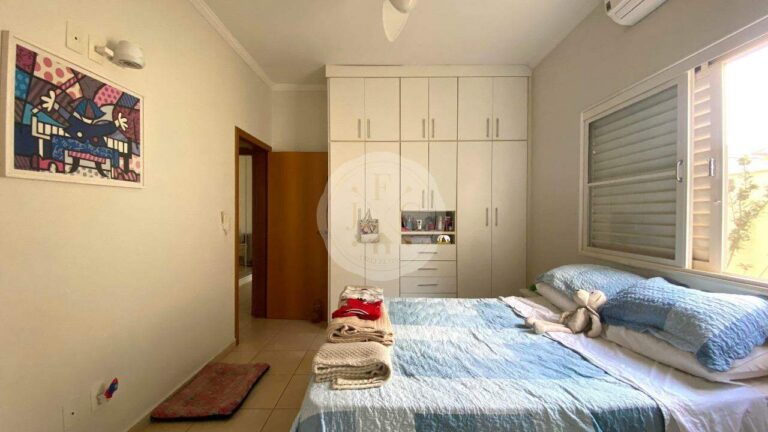 Casa em Condomínio à venda no Recreio das Acácias: