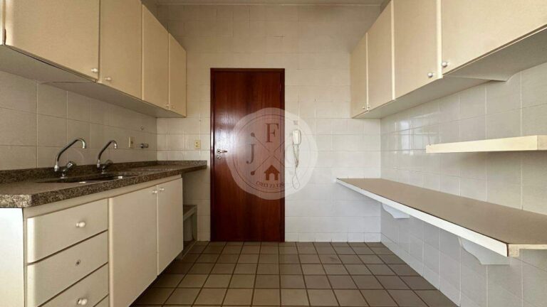 Apartamento à venda no Centro: