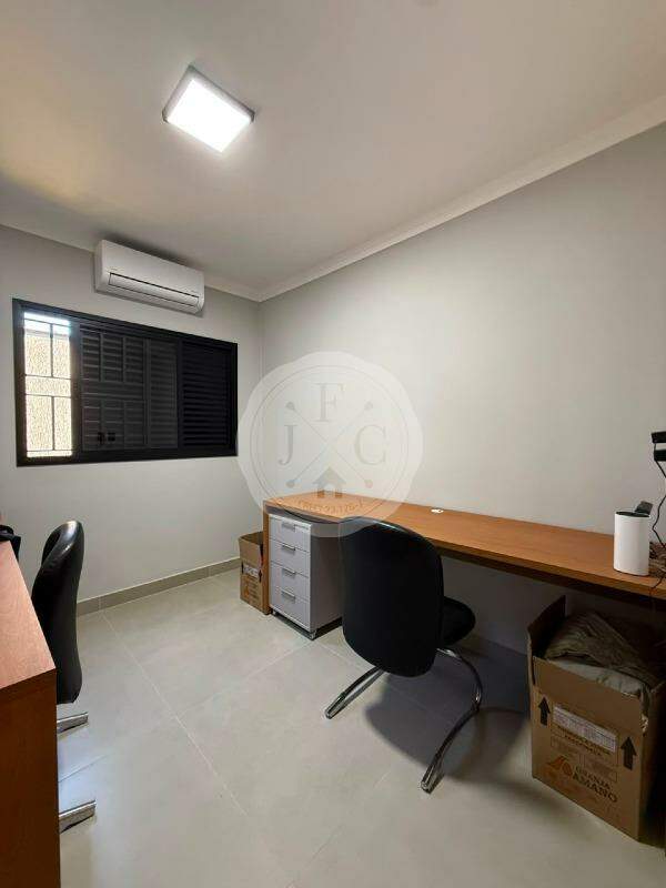 Casa à venda no Jardim Castelo Branco:
