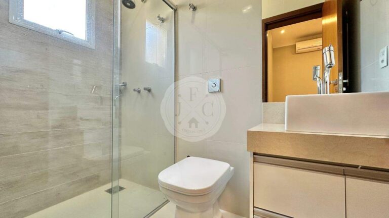 Casa em Condomínio para aluguel no Residencial e Empresarial Alphaville: