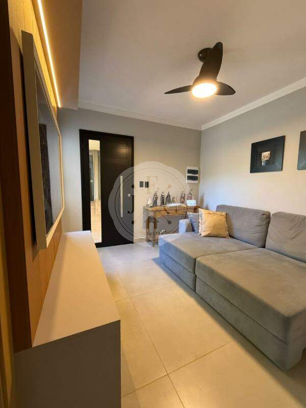Casa à venda no Jardim Castelo Branco: