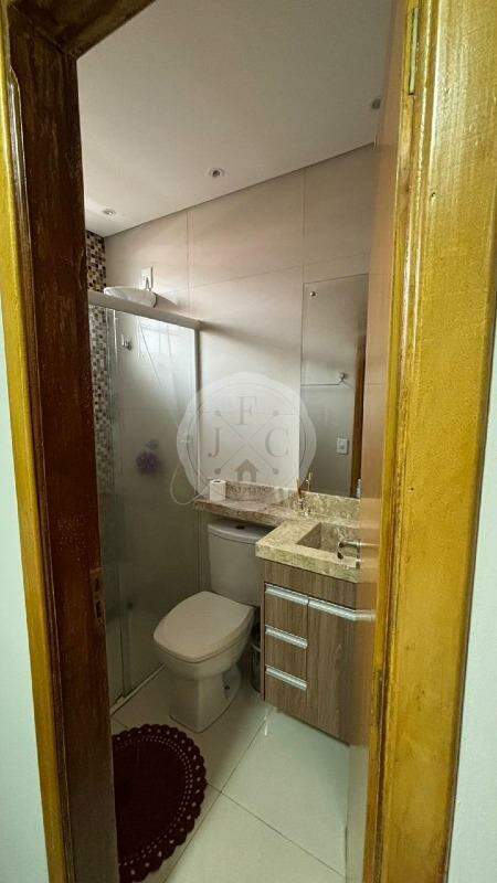 Casa em Condomínio para aluguel no Jardim dos Gerânios: