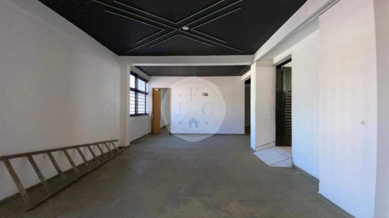 Prédio Comercial à venda no Vila Seixas: