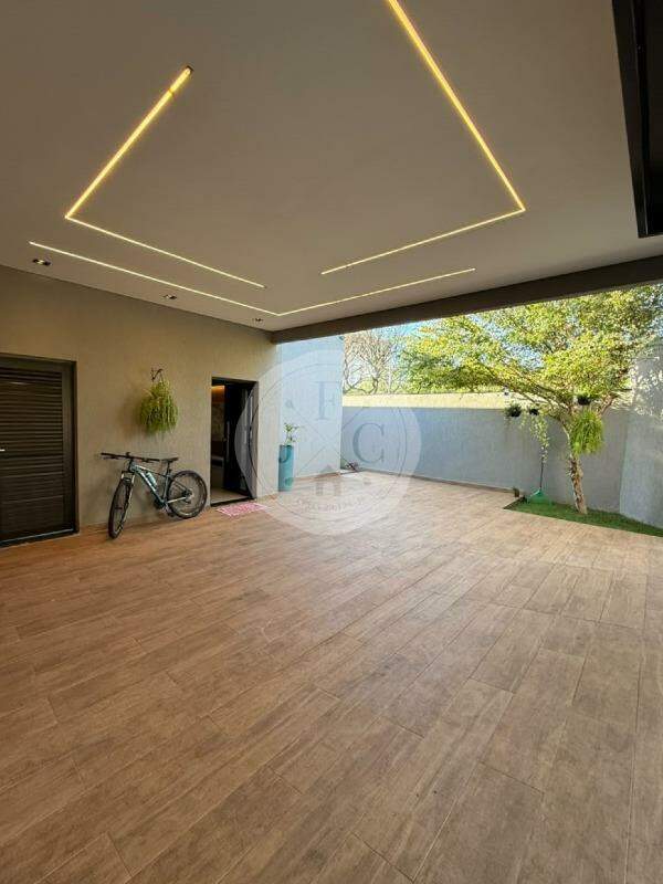 Casa à venda no Jardim Castelo Branco: