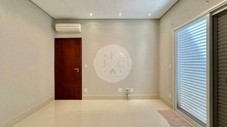 Casa em Condomínio para aluguel no Residencial e Empresarial Alphaville:
