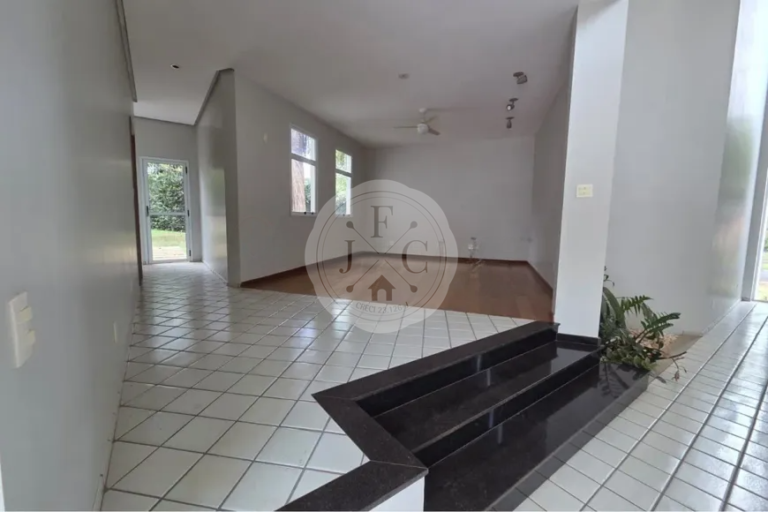 Casa em Condomínio para aluguel no Jardim Canadá: