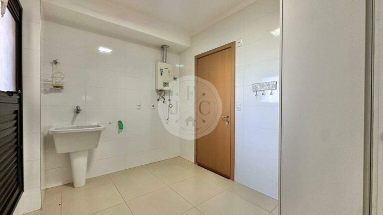 Apartamento à venda no Residencial Alto do Ipê: