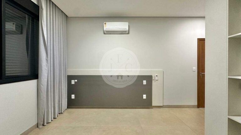 Casa em Condomínio para aluguel no Residencial e Empresarial Alphaville:
