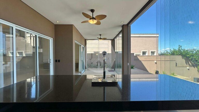 Casa em Condomínio para aluguel no Residencial e Empresarial Alphaville: