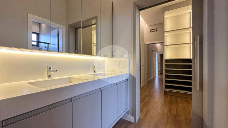 Casa em Condomínio para aluguel no Residencial e Empresarial Alphaville: