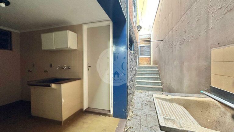 Casa para aluguel no Jardim Mosteiro:
