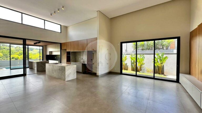 Casa em Condomínio para aluguel no Residencial e Empresarial Alphaville: