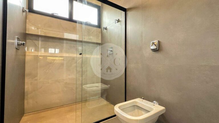 Casa em Condomínio para aluguel no Residencial e Empresarial Alphaville: