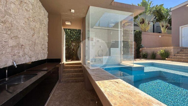Casa em Condomínio para aluguel no Residencial e Empresarial Alphaville: