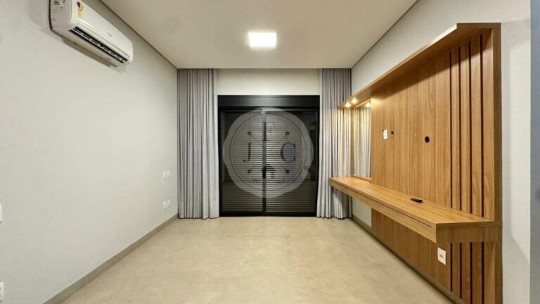Casa em Condomínio para aluguel no Residencial e Empresarial Alphaville: