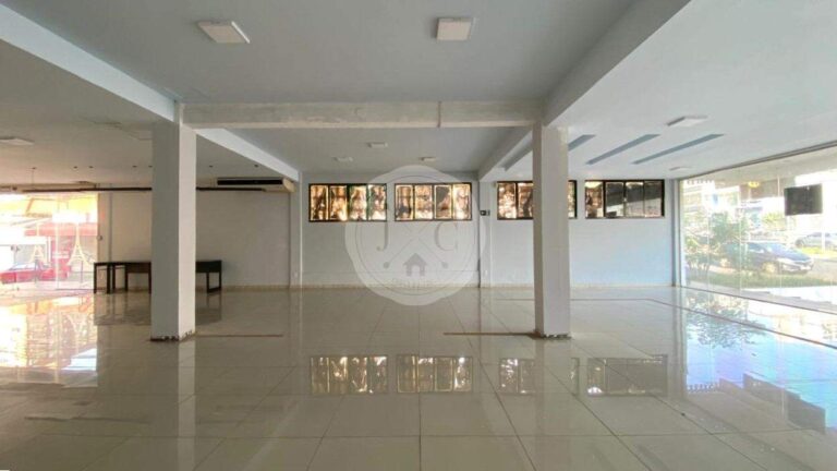 Prédio Comercial à venda no Vila Seixas: