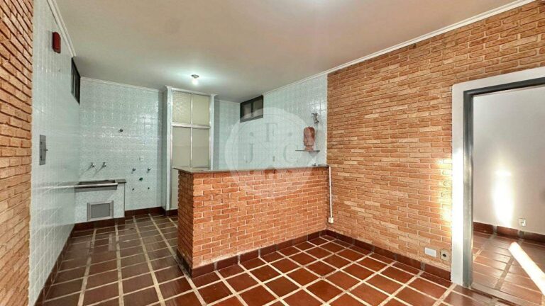 Casa para aluguel no Jardim Mosteiro: