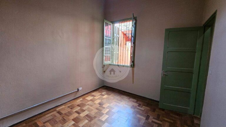 Casa à venda no Centro: