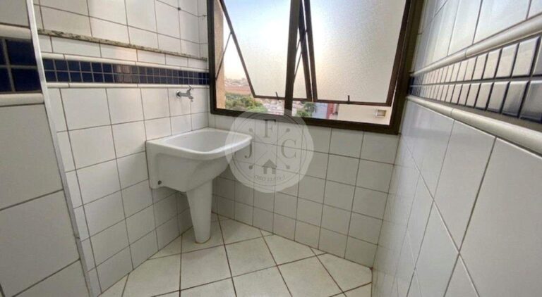 Apartamento para aluguel no Presidente Médici: