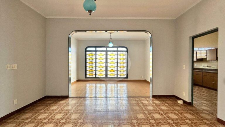 Casa para aluguel no Jardim Mosteiro: