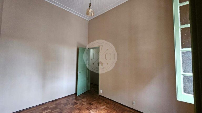 Casa à venda no Centro: