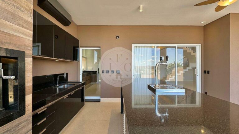 Casa em Condomínio para aluguel no Residencial e Empresarial Alphaville: