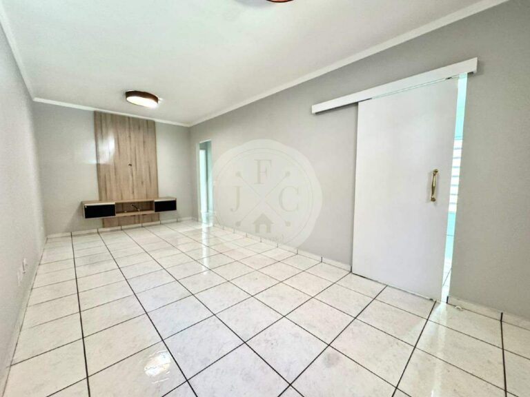 Casa em Condomínio para aluguel no Jardim Interlagos: