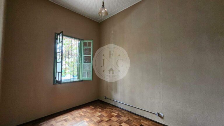 Casa à venda no Centro: