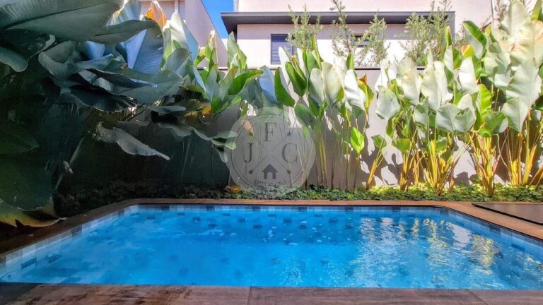 Casa em Condomínio à venda no Jardim Valência: